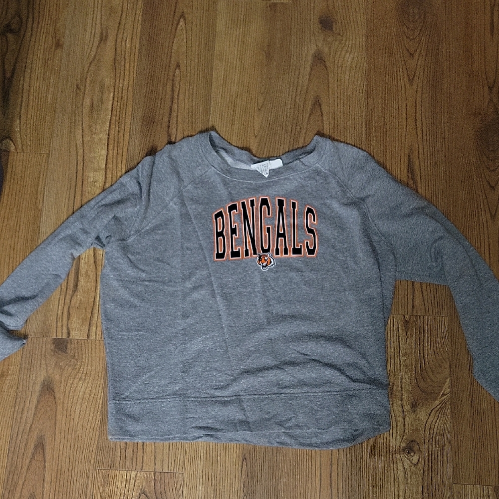 Bengals Women's Gray Crew Neck Sweater